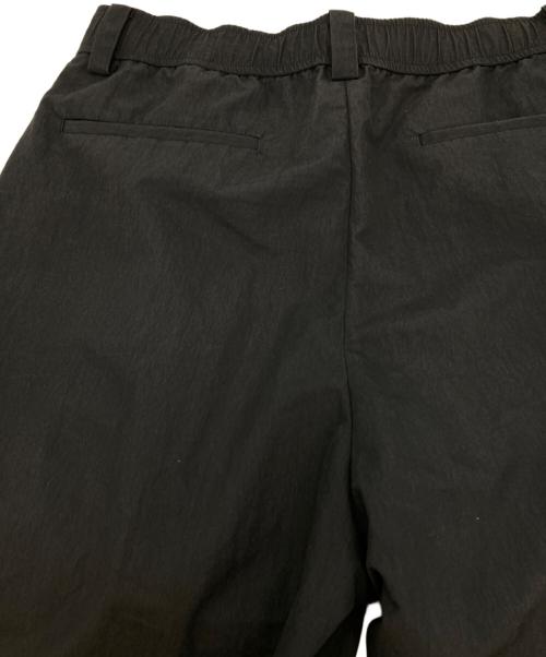 Thingless（シングレス）thingless (シングレス) 1PLEAT OVAL PANTS ブラック サイズ:Mの古着・服飾アイテム