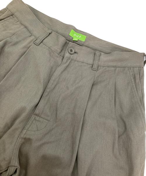 HUF（ハフ）HUF (ハフ) タックパンツ オリーブ サイズ:W32の古着・服飾アイテム
