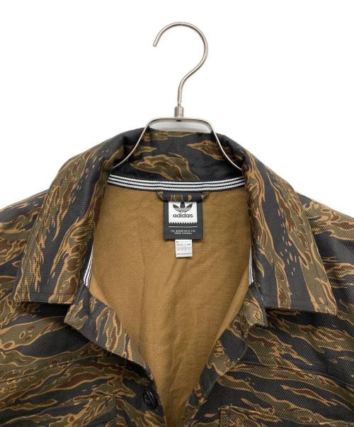 adidas（アディダス）adidas (アディダス) CAMO JACKET グリーン サイズ:Lの古着・服飾アイテム