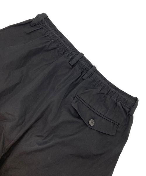 MARKAWARE（マーカウェア）MARKAWARE (マーカウェア) TRIPLE PLEATED EASY TROUSERS ブラック サイズ:1の古着・服飾アイテム