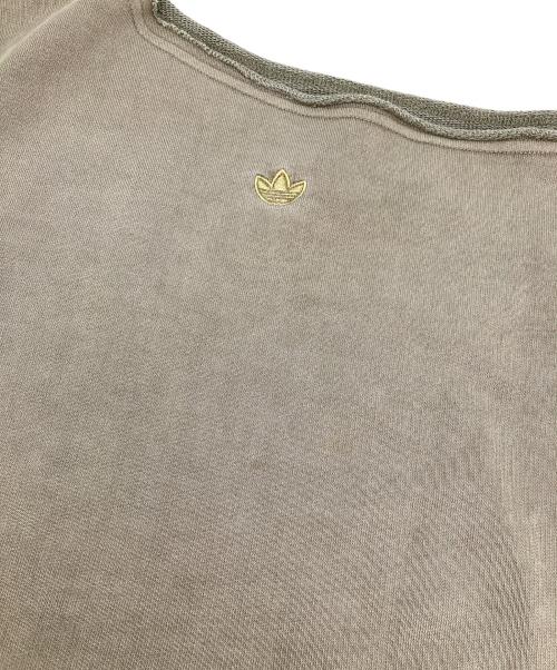 adidas（アディダス）adidas (アディダス) ウォッシュ オフショルダースウェット オリーブ サイズ:XSの古着・服飾アイテム