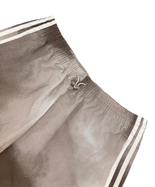 adidas（アディダス）adidas (アディダス) パラシュート パンツ ベージュ サイズ:2XLの古着・服飾アイテム