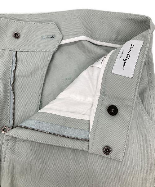 Salvatore Ferragamo（サルヴァトーレ フェラガモ）Salvatore Ferragamo (サルヴァトーレ フェラガモ) ハーフカーゴパンツ グリーン サイズ:48の古着・服飾アイテム