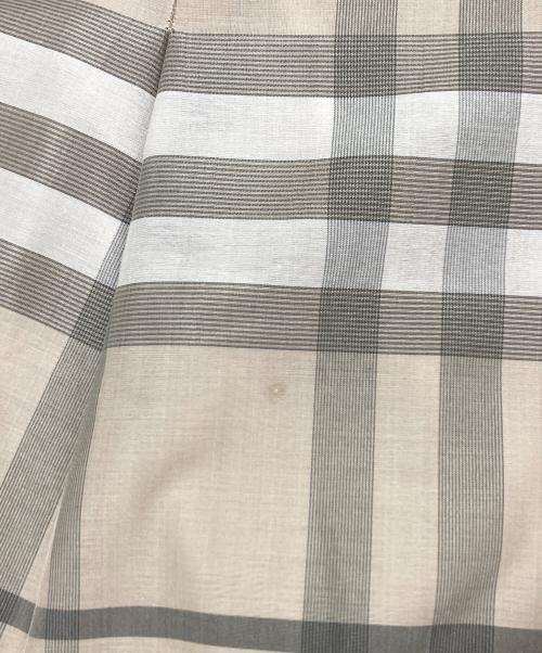 BURBERRY LONDON（バーバリーロンドン）BURBERRY LONDON (バーバリーロンドン) フレアスカート ベージュ サイズ:48の古着・服飾アイテム