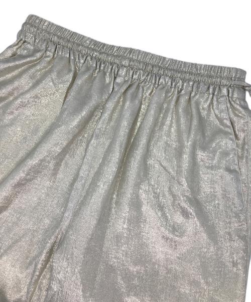 fredy emue（フレディエミュ）fredy emue (フレディエミュ) シャイニーイージーパンツ アイボリー サイズ:38 未使用品の古着・服飾アイテム