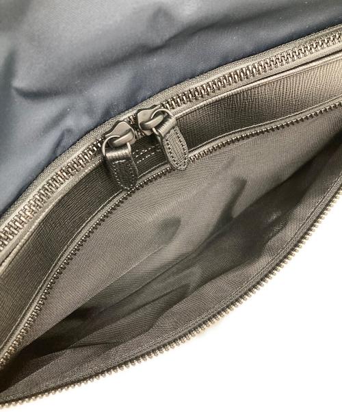 TAKEO KIKUCHI（タケオキクチ）TAKEO KIKUCHI (タケオキクチ) ナイロンメッセンジャーバッグ ネイビーの古着・服飾アイテム