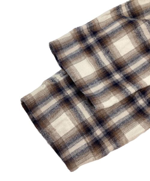 6(ROKU) BEAUTY&YOUTH（ロク ビューティーアンドユース）6(ROKU) BEAUTY&YOUTH (ロク ビューティーアンドユース) CHECK TUCK PANTS ブラウン サイズ:38の古着・服飾アイテム