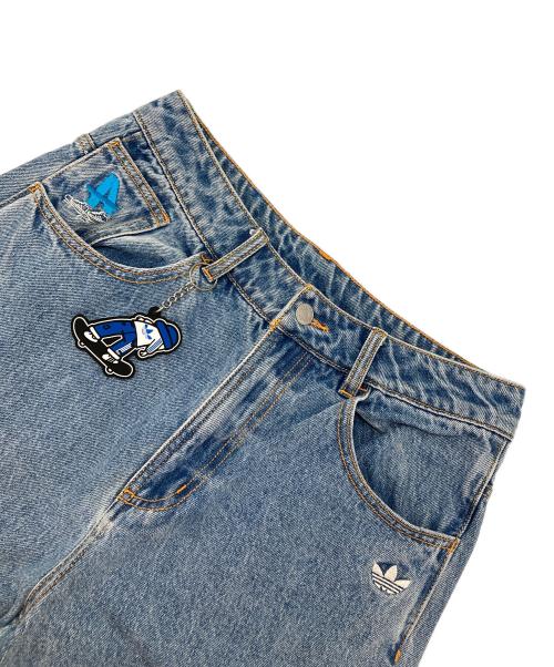 adidas（アディダス）adidas (アディダス) ストレートデニムパンツ インディゴ サイズ:30の古着・服飾アイテム