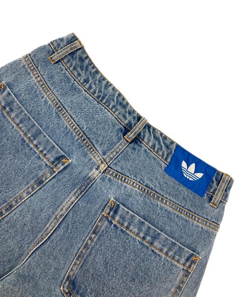 adidas（アディダス）adidas (アディダス) ストレートデニムパンツ インディゴ サイズ:30の古着・服飾アイテム