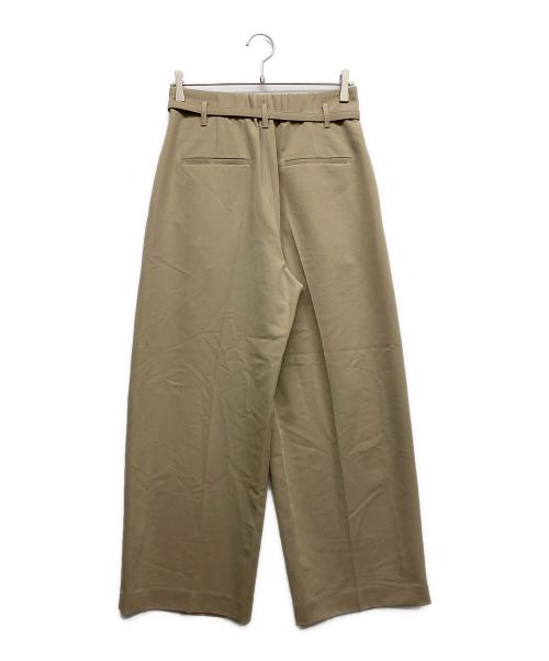 UNFILO（アンフィーロ）UNFILO (アンフィーロ) イージーチノ ベルト付きパンツ ベージュ サイズ:M 未使用品の古着・服飾アイテム
