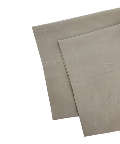 UNFILO（アンフィーロ）UNFILO (アンフィーロ) イージーチノ ベルト付きパンツ ベージュ サイズ:M 未使用品の古着・服飾アイテム