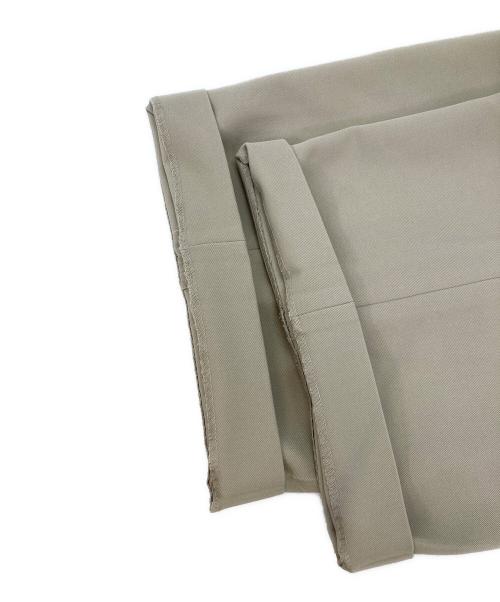 UNFILO（アンフィーロ）UNFILO (アンフィーロ) イージーチノ ベルト付きパンツ ベージュ サイズ:M 未使用品の古着・服飾アイテム