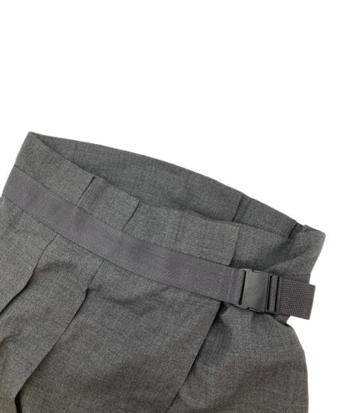 me ISSEY MIYAKE（ミーイッセイ ミヤケ）me ISSEY MIYAKE (ミーイッセイ ミヤケ) ラップスカート グレー サイズ:無しの古着・服飾アイテム
