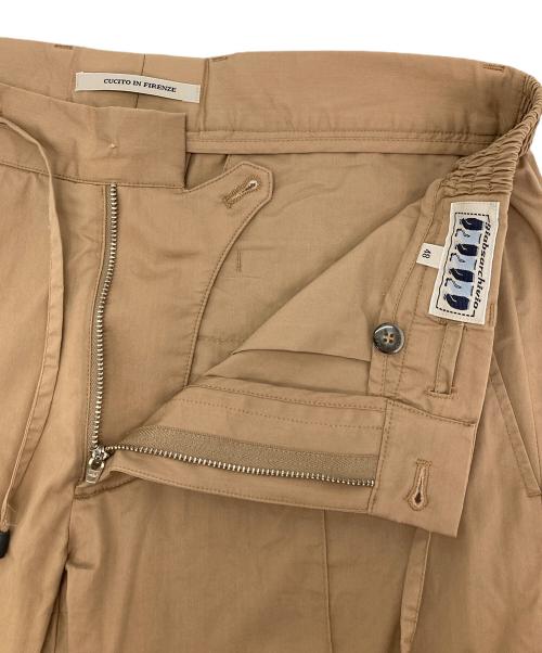 giab's ARCHIVIO（ジャブス アルキヴィオ）giab's ARCHIVIO (ジャブス アルキヴィオ) センタープレスパンツ ベージュ サイズ:48の古着・服飾アイテム