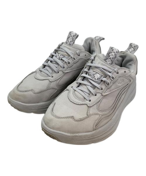 UGG（アグ）UGG (アグ) ローカットスニーカー ホワイト サイズ:23.5の古着・服飾アイテム