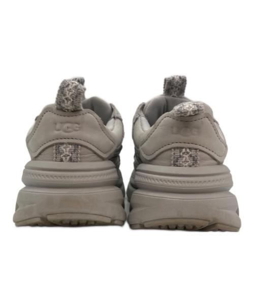 UGG（アグ）UGG (アグ) ローカットスニーカー ホワイト サイズ:23.5の古着・服飾アイテム
