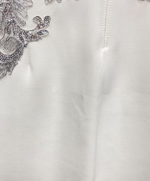 TADASHI SHOJI（タダシ ショージ）TADASHI SHOJI (タダシ ショージ) ビジューワンピース ホワイト サイズ:2の古着・服飾アイテム