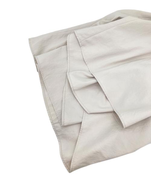 BLUE LABEL CRESTBRIDGE（ブルーレーベルクレストブリッジ）BLUE LABEL CRESTBRIDGE (ブルーレーベルクレストブリッジ) ダンボールパーカードッキングワンピース ホワイト サイズ:36の古着・服飾アイテム