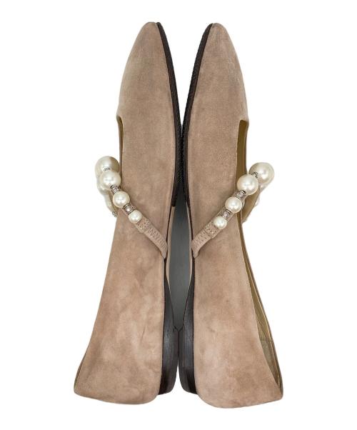 JIMMY CHOO（ジミーチュウ）JIMMY CHOO (ジミーチュウ) スウェードフラットシューズ ベージュ サイズ:38 1/2の古着・服飾アイテム