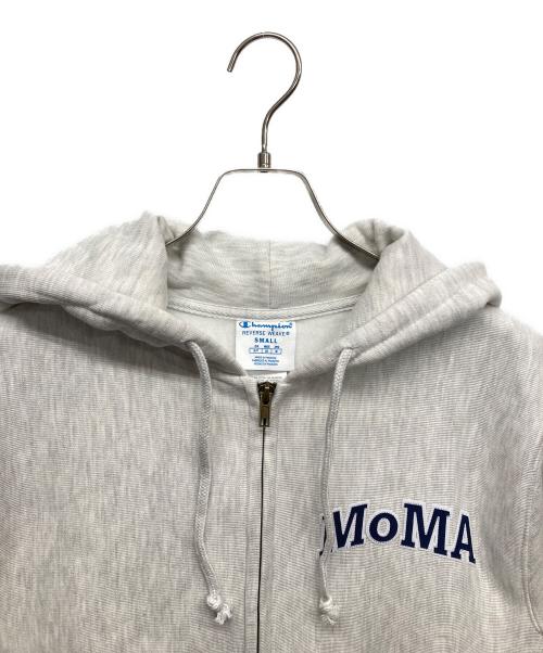Champion（チャンピオン）Champion (チャンピオン) MoMA (モマ) リバースウィーブジップパーカー グレー サイズ:SMALLの古着・服飾アイテム