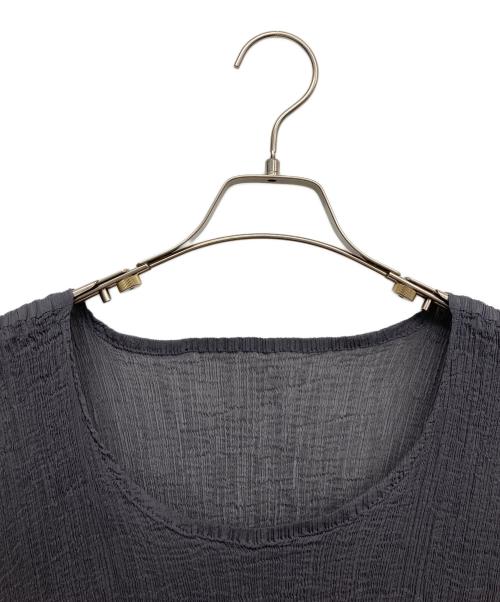 me ISSEY MIYAKE（ミーイッセイ ミヤケ）me ISSEY MIYAKE (ミーイッセイ ミヤケ) ノースリーブワンピース グレー サイズ:無しの古着・服飾アイテム