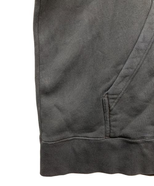 NUDIE JEANS（ヌーディー・ジーンズ）NUDIE JEANS (ヌーディー・ジーンズ) プルオーバーパーカー ブラック サイズ:XLの古着・服飾アイテム