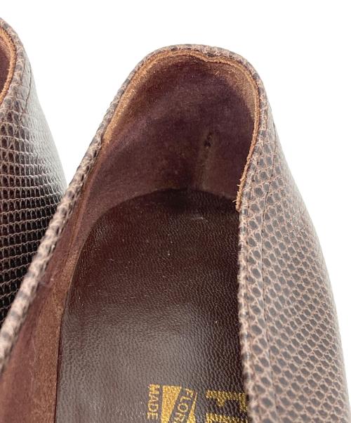 Salvatore Ferragamo（サルヴァトーレ フェラガモ）Salvatore Ferragamo (サルヴァトーレ フェラガモ) フラットパンプス ブラウン サイズ:8 1/2 Cの古着・服飾アイテム