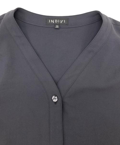 INDIVI（インディヴィ）INDIVI (インディヴィ) ケープカラーブラウス レディース ブラック サイズ:38の古着・服飾アイテム