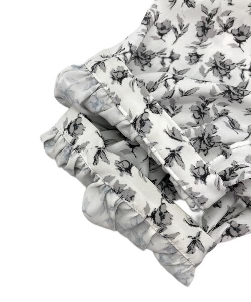 MISCH MASCH（ミッシュマッシュ）MISCH MASCH (ミッシュマッシュ) 小花柄プリーツ半袖ワンピース ホワイト サイズ:Sの古着・服飾アイテム