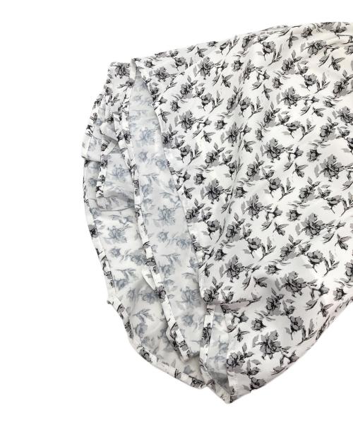 MISCH MASCH（ミッシュマッシュ）MISCH MASCH (ミッシュマッシュ) 小花柄プリーツ半袖ワンピース ホワイト サイズ:Sの古着・服飾アイテム