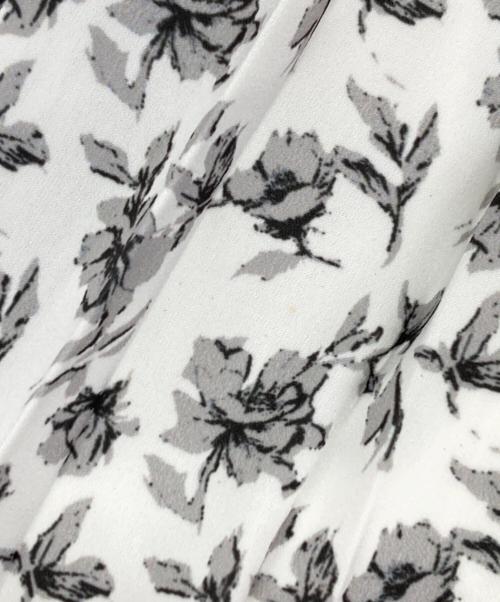 MISCH MASCH（ミッシュマッシュ）MISCH MASCH (ミッシュマッシュ) 小花柄プリーツ半袖ワンピース ホワイト サイズ:Sの古着・服飾アイテム