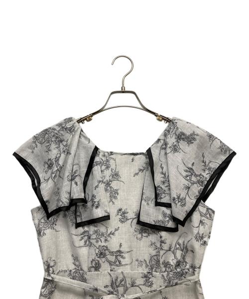 MISCH MASCH（ミッシュマッシュ）MISCH MASCH (ミッシュマッシュ) フラワージュイフリルカラーワンピース ホワイト サイズ:Mの古着・服飾アイテム