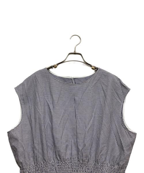 23区（ニジュウサンク）23区 (ニジュウサンク) シルクノースリーブワンピース ネイビー サイズ:48の古着・服飾アイテム
