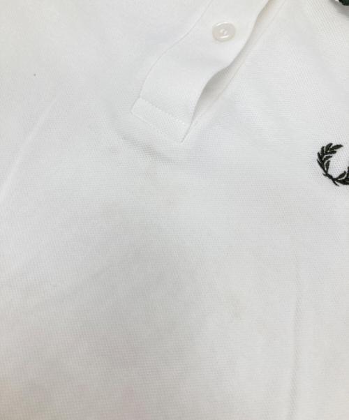 FRED PERRY（フレッドペリー）FRED PERRY (フレッドペリー) ポロシャツ ホワイト サイズ:38の古着・服飾アイテム