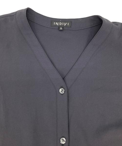 INDIVI（インディヴィ）INDIVI (インディヴィ) ケープカラーブラウス グレー サイズ:38の古着・服飾アイテム
