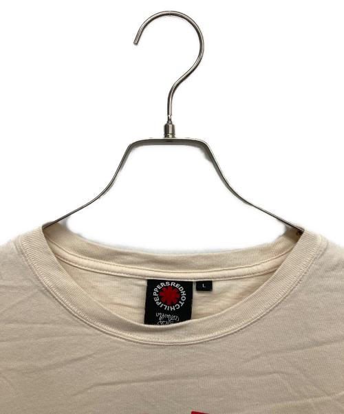 RED HOT CHILI PEPPERS（レッドホットチリペッパーズ）RED HOT CHILI PEPPERS (レッドホットチリペッパーズ) バンドTシャツ ベージュ サイズ:Lの古着・服飾アイテム