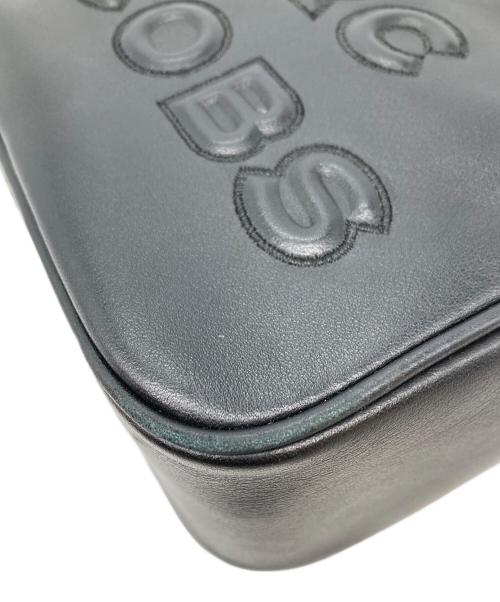 MARC JACOBS（マークジェイコブズ）MARC JACOBS (マークジェイコブス) ロゴショルダーバッグ ブラックの古着・服飾アイテム