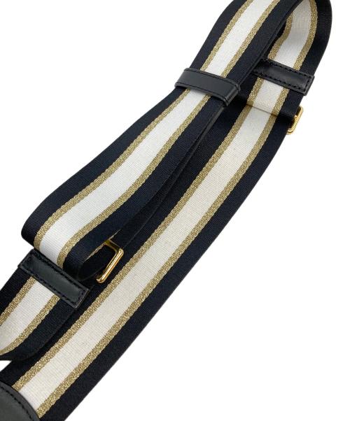 MARC JACOBS（マークジェイコブズ）MARC JACOBS (マークジェイコブス) ロゴショルダーバッグ ブラックの古着・服飾アイテム