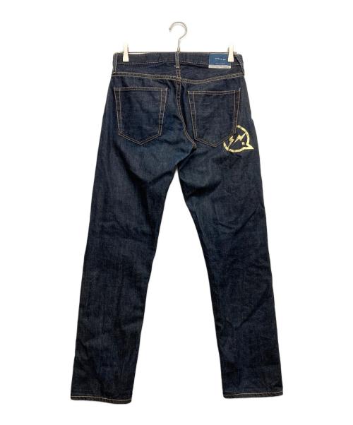 VANQUISH（ヴァンキッシュ）VANQUISH (ヴァンキッシュ) FRAGMENT (フラッグメント) WIDE STRAIGHTデニムパンツ インディゴ サイズ:30の古着・服飾アイテム