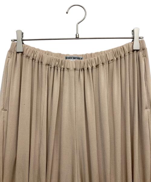ISSEY MIYAKE（イッセイミヤケ）ISSEY MIYAKE (イッセイミヤケ) サルエルパンツ ベージュ サイズ:3の古着・服飾アイテム