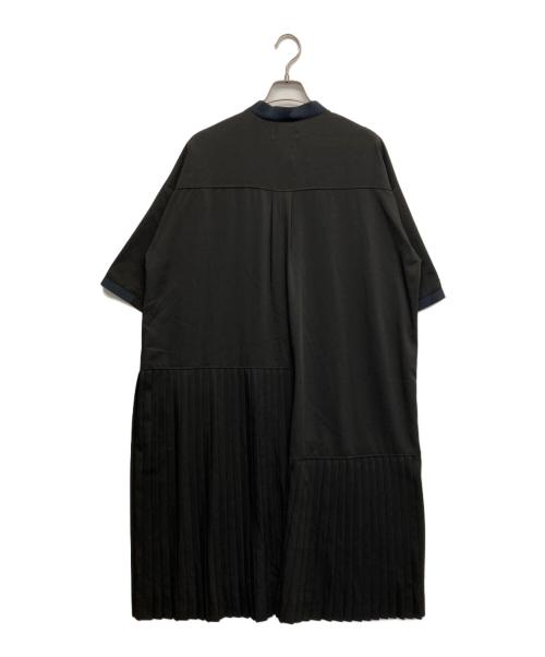 SUMI STYLE（スミ スタイル）SUMI STYLE (スミ スタイル) 半袖ランダムアンダープリーツワンピース ブラック サイズ:Fの古着・服飾アイテム