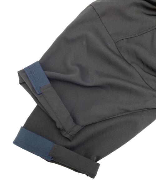 SUMI STYLE（スミ スタイル）SUMI STYLE (スミ スタイル) 半袖ランダムアンダープリーツワンピース ブラック サイズ:Fの古着・服飾アイテム