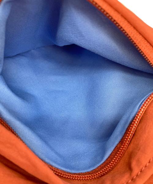 CAMPER（カンペール）CAMPER (カンペール) ナイロンショルダーバッグ レッドの古着・服飾アイテム