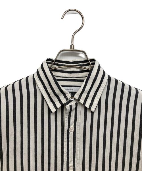 FRAMeWORK（フレームワーク）FRAMeWORK (フレームワーク) LEVIPATA (リーバイパタ) シャツ ホワイト サイズ:無しの古着・服飾アイテム