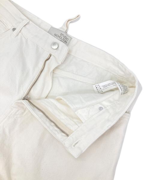 STUDIO NICHOLSON（スタジオ ニコルソン）STUDIO NICHOLSON (スタジオ ニコルソン) ZARA (ザラ) デニムパンツ ホワイト サイズ:USA32の古着・服飾アイテム