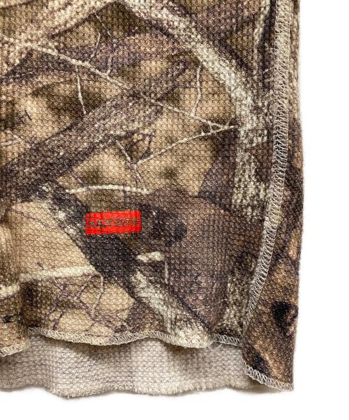 Hanes（ヘインズ）Hanes (ヘインズ) Supreme (シュプリーム) Bones Thermal Crew Camo ブラウン サイズ:Sの古着・服飾アイテム