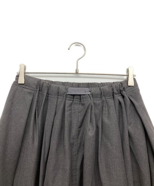 GRAMICCI（グラミチ）GRAMICCI (グラミチ) BEAMS BOY (ビームスボーイ) 別注ギャバロングスカート グレー サイズ:Fの古着・服飾アイテム