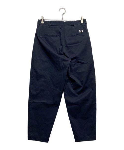 FRED PERRY（フレッドペリー）FRED PERRY (フレッドペリー) Cropped Trouserパンツ ネイビー サイズ:30の古着・服飾アイテム
