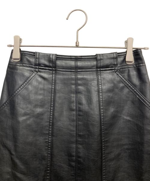 PUBLIC TOKYO（パブリックトウキョウ）PUBLIC TOKYO (パブリックトウキョウ) フェイクレザースカート ブラック サイズ:2の古着・服飾アイテム