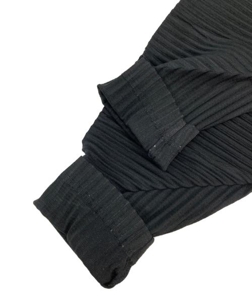 HOMME PLISSE ISSEY MIYAKE（オム プリッセ イッセイ ミヤケ）HOMME PLISSE ISSEY MIYAKE (オム プリッセ イッセイ ミヤケ) プリーツポロシャツ ブラック サイズ:2の古着・服飾アイテム